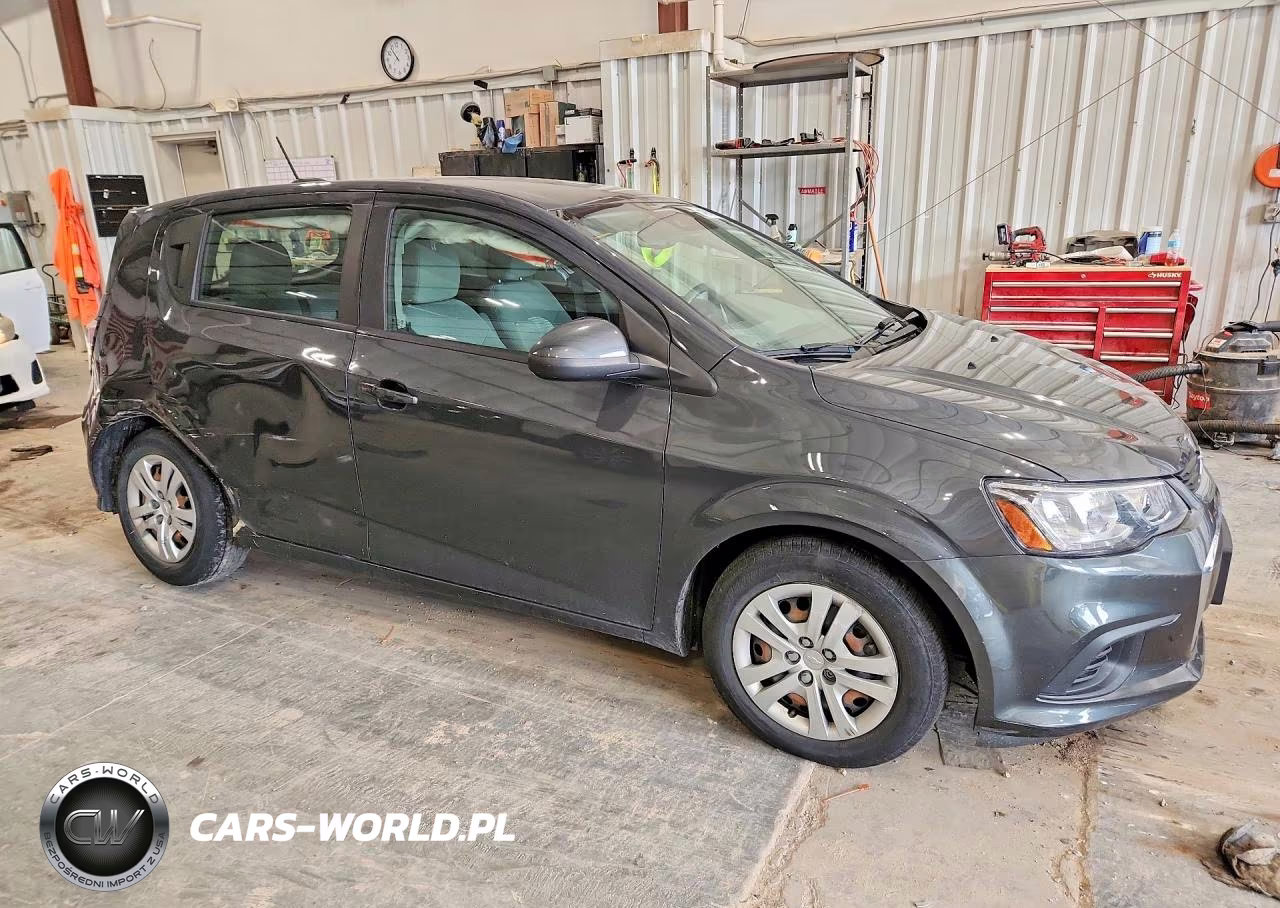 2020 Chevrolet Sonic VIN:1G1JG6SB1L4134832 - 4
