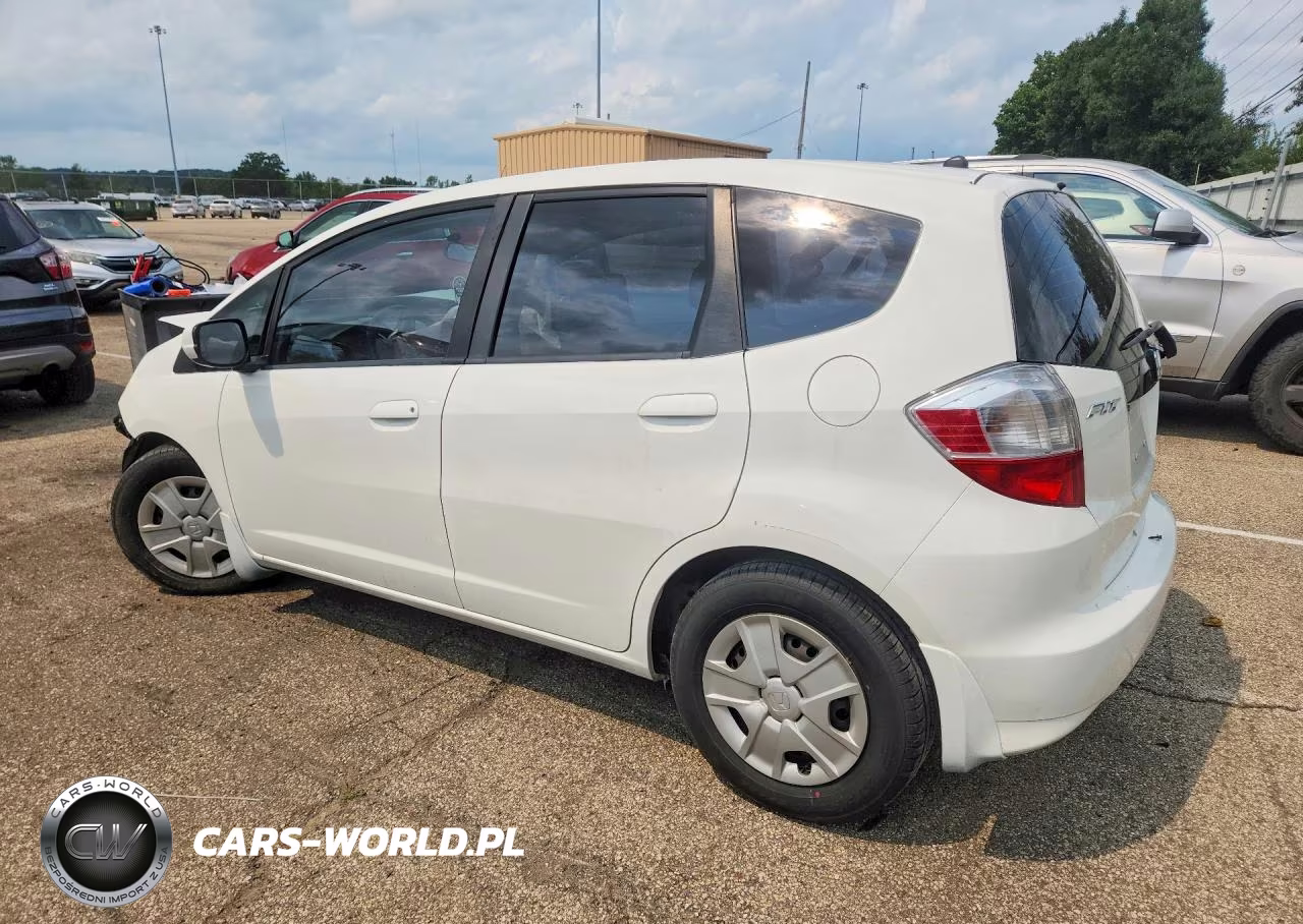 2013 Honda Fit VIN:JHMGE8H38DC056915 - 2