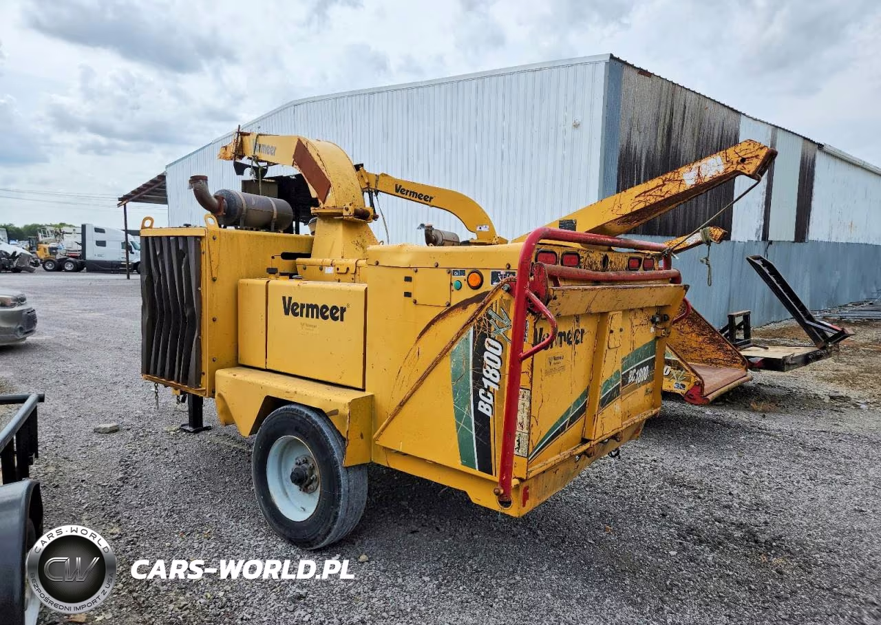 2010 Vermeer Chipper - Wood Chipper VIN:1VRY131Z8A1002704 - 3