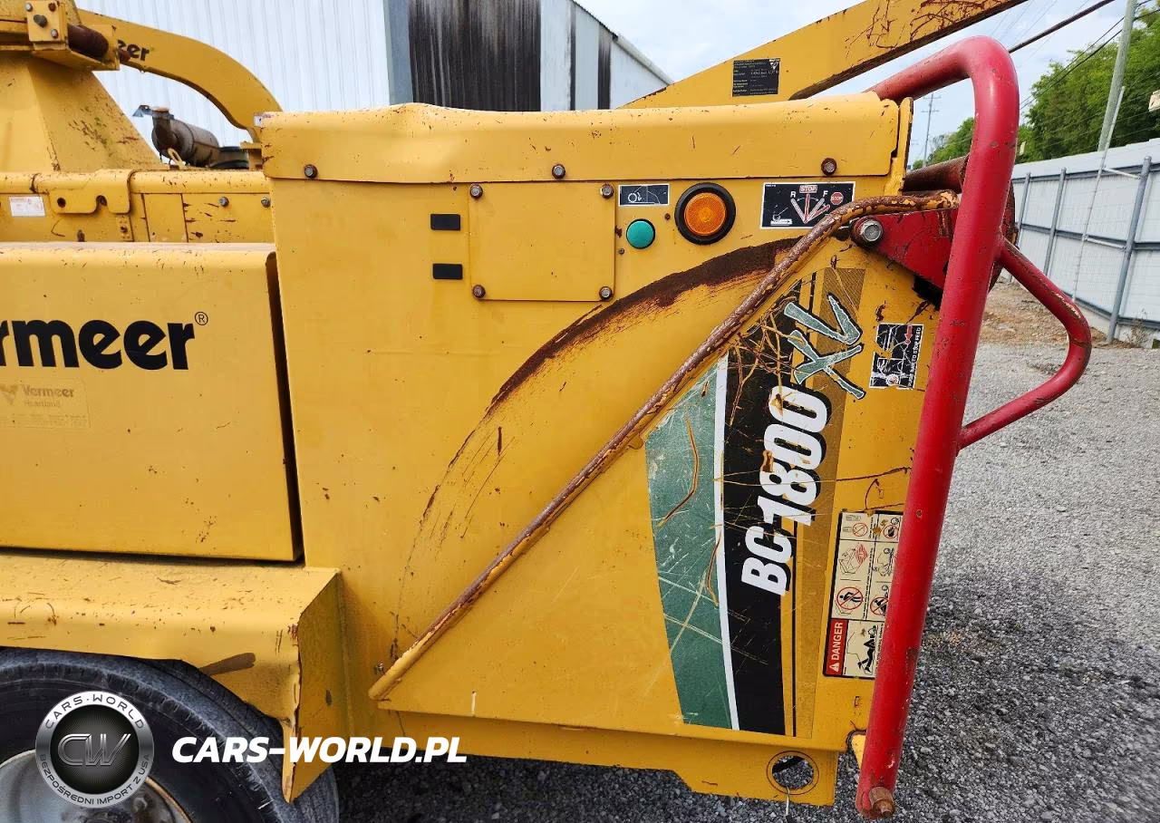 2010 Vermeer Chipper - Wood Chipper VIN:1VRY131Z8A1002704 - 5