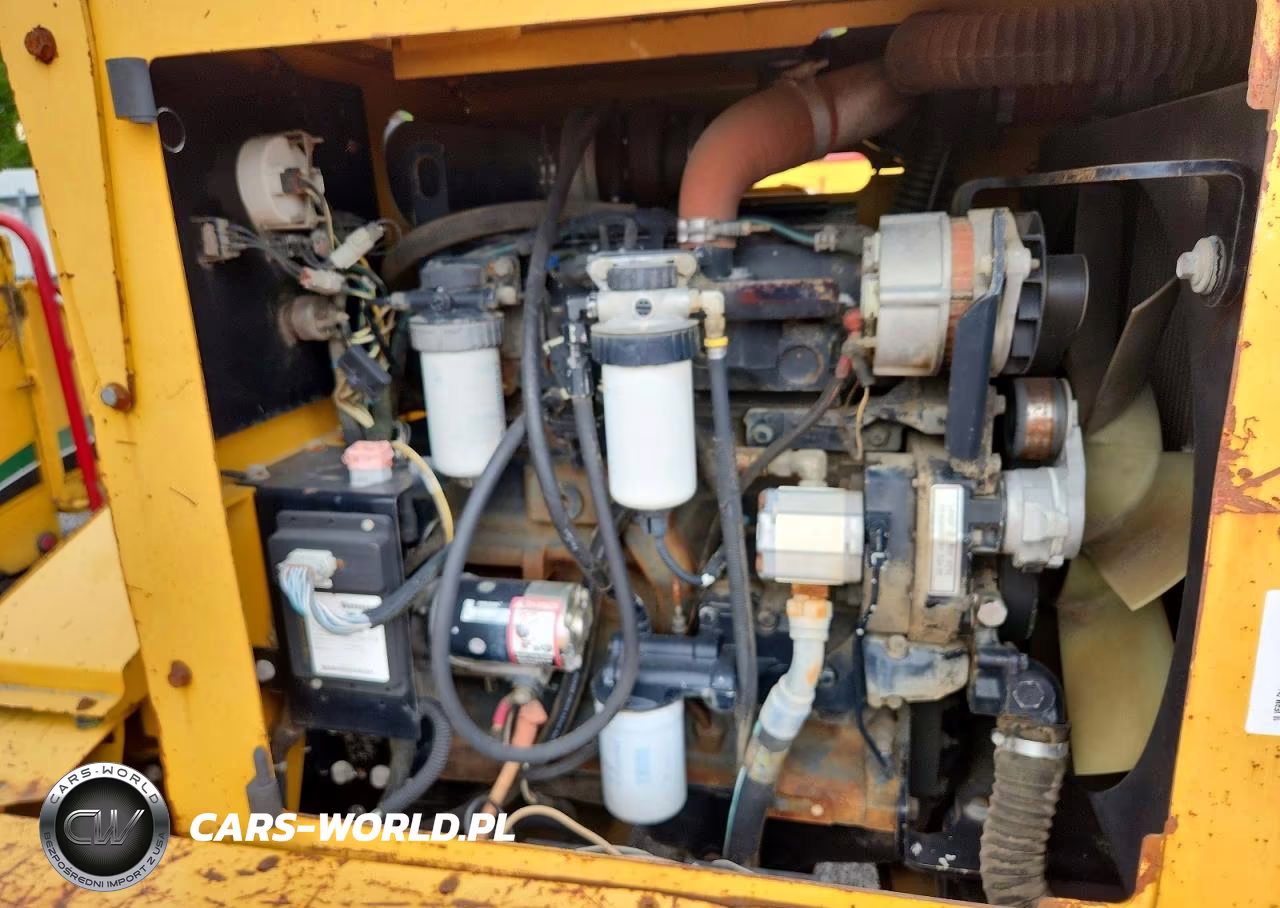 2010 Vermeer Chipper - Wood Chipper VIN:1VRY131Z8A1002704 - 7