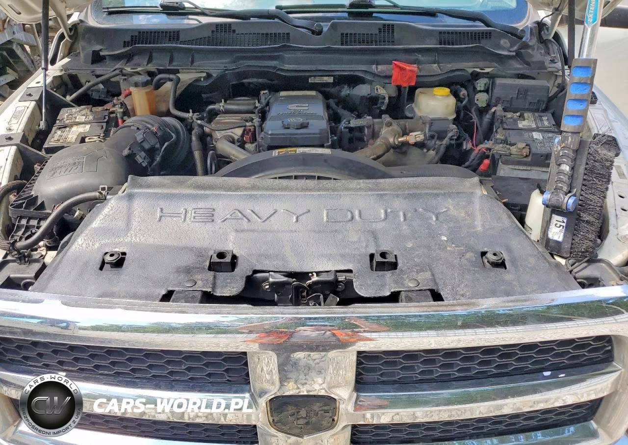 2018 Ram 3500 VIN:3C7WRTCL9JG376476 - 11