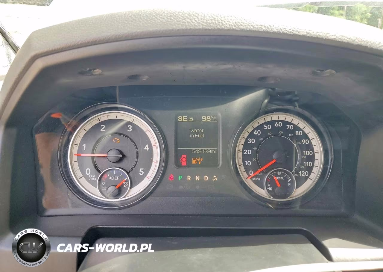 2018 Ram 3500 VIN:3C7WRTCL9JG376476 - 9