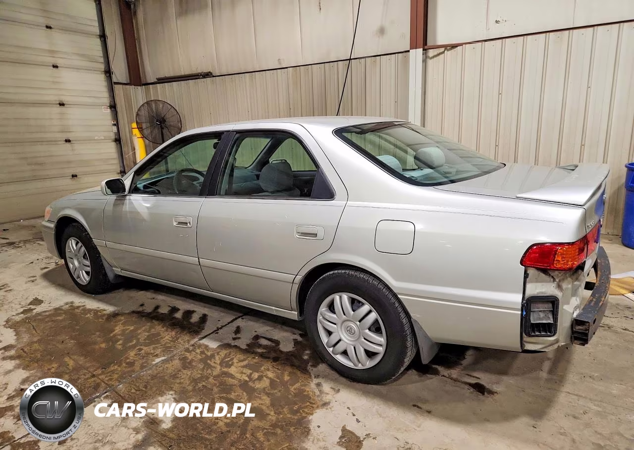 2000 Toyota Camry Le VIN:4T1BG28K2YU689755 - 2