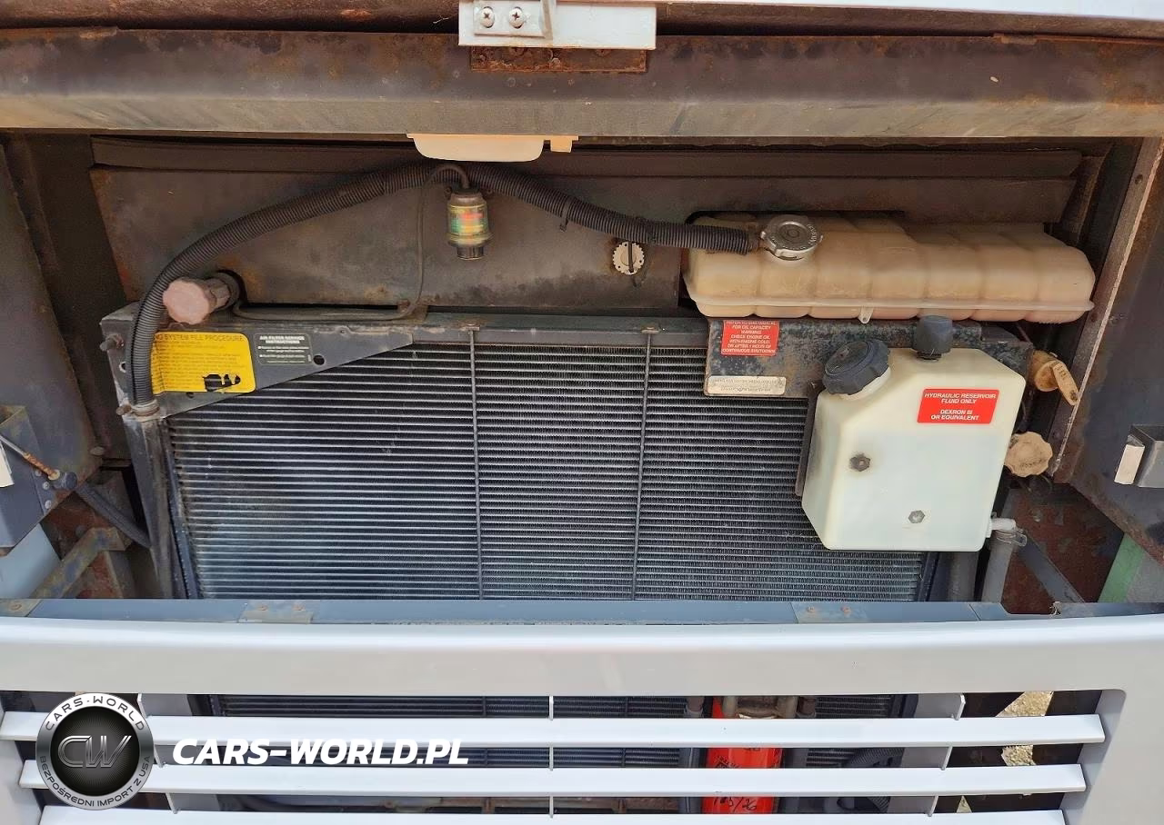 2001 Freightliner Chassis X Line Motor Home VIN:4UZAAHAK31CJ31385 - 7