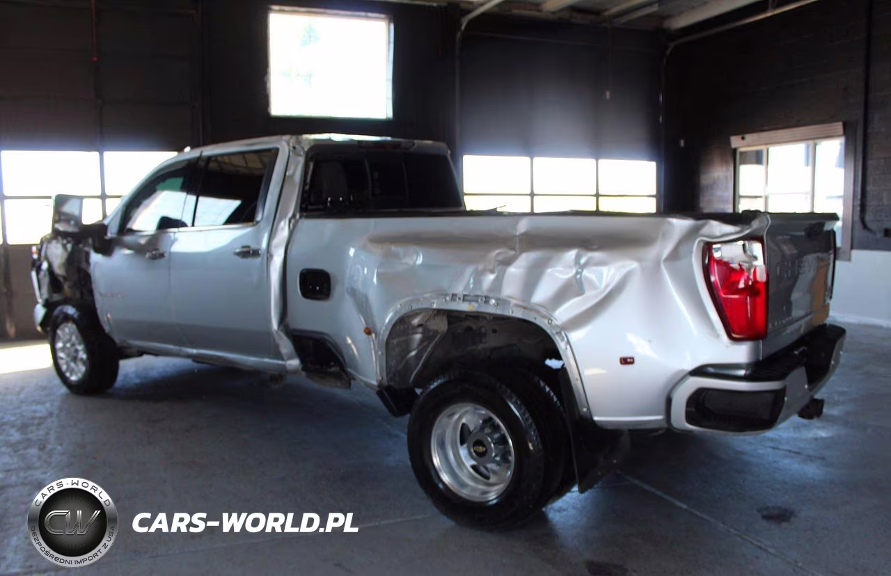 2022 Chevrolet Silverado K3500 High Country VIN:1GC4YVEY8NF270409 - 4