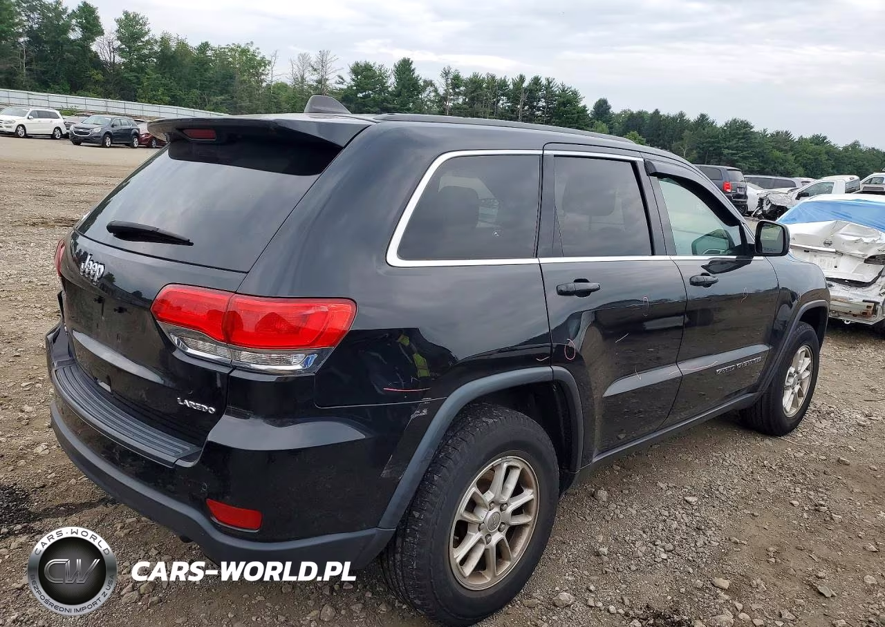 2018 Jeep Grand Cherokee Laredo VIN:1C4RJFAG2JC103438 - 3