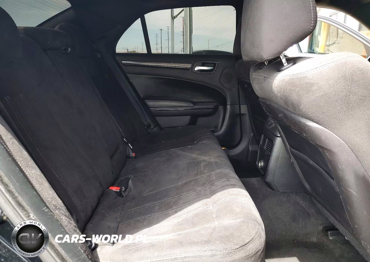 2012 Chrysler 300 S VIN:2C3CCABG3CH115247 - 10