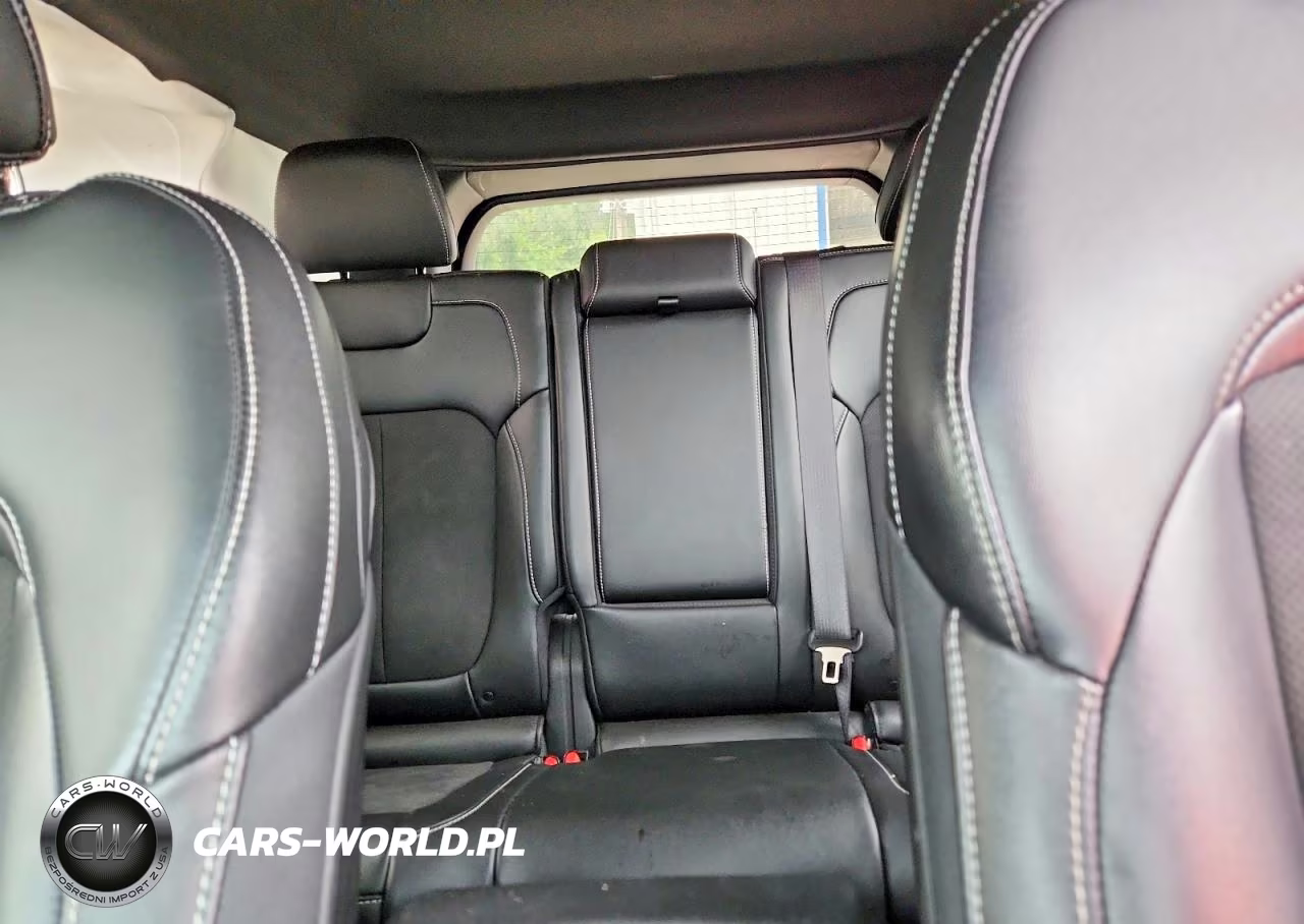 2024 Jeep Grand Cherokee Laredo VIN:1C4RJHAG3R8590644 - 10
