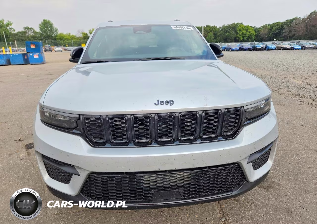 2024 Jeep Grand Cherokee Laredo VIN:1C4RJHAG3R8590644 - 5