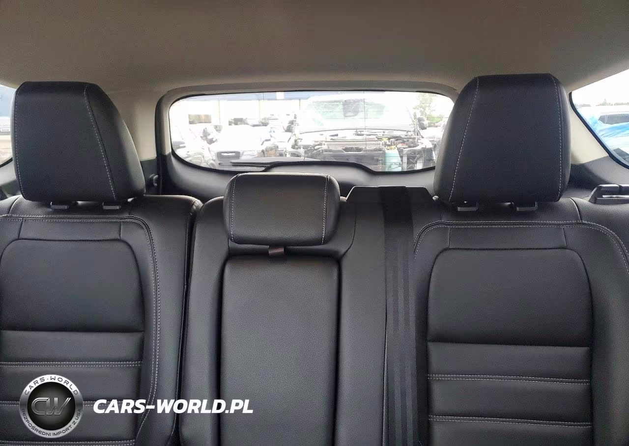 2018 Ford Escape Titanium VIN:1FMCU9J97JUA00022 - 10