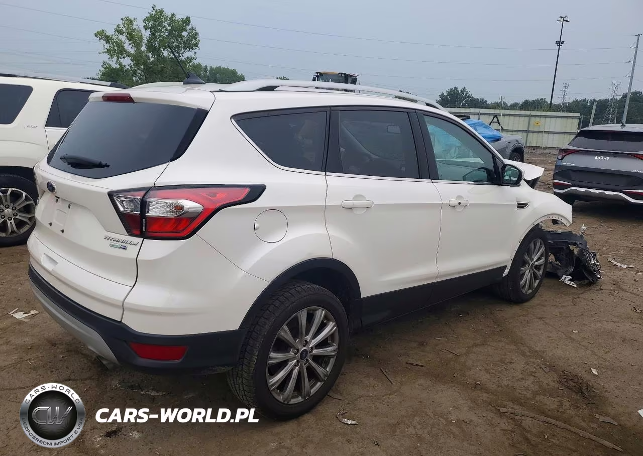 2018 Ford Escape Titanium VIN:1FMCU9J97JUA00022 - 3