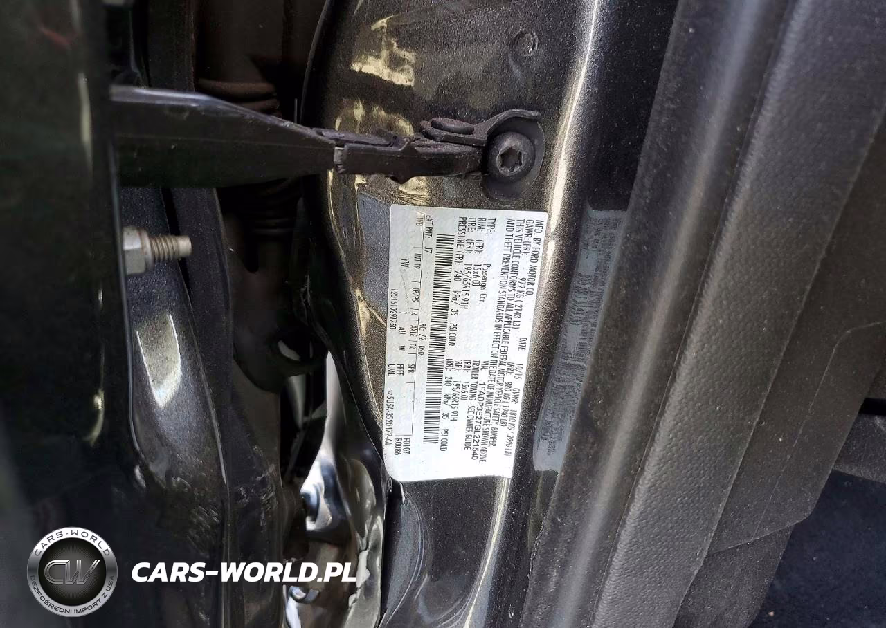 2016 Ford Focus S VIN:1FADP3E27GL221540 - 12