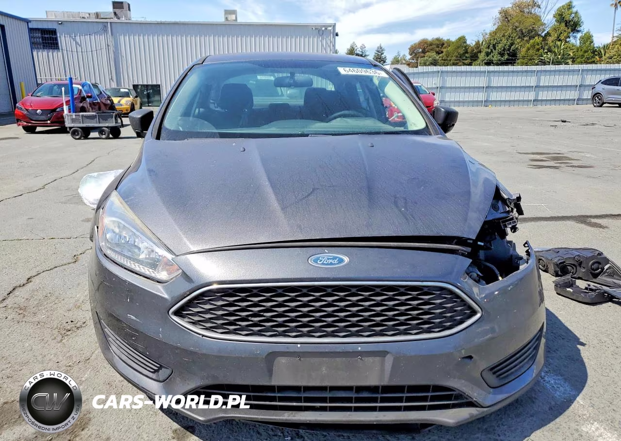 2016 Ford Focus S VIN:1FADP3E27GL221540 - 5