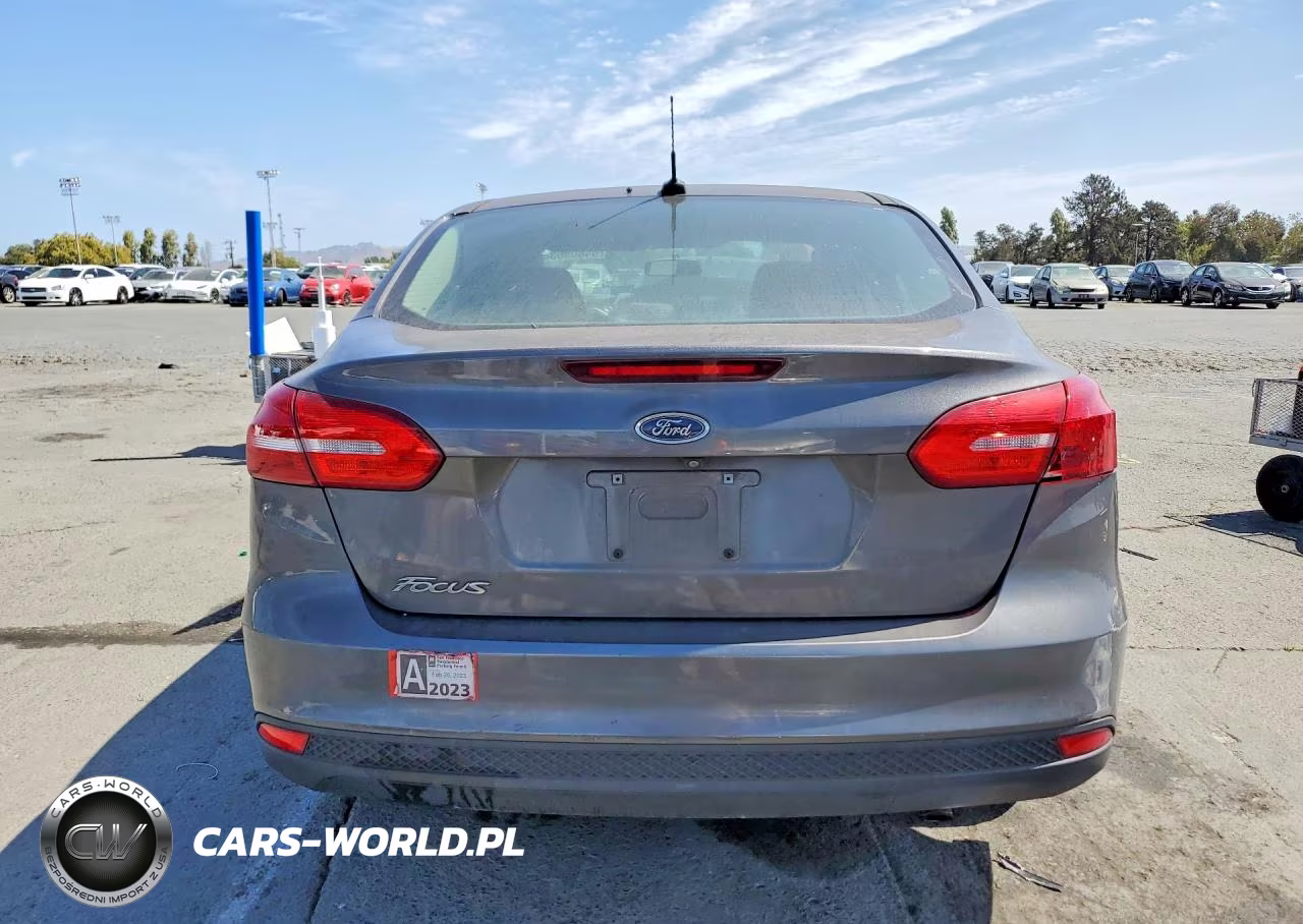 2016 Ford Focus S VIN:1FADP3E27GL221540 - 6