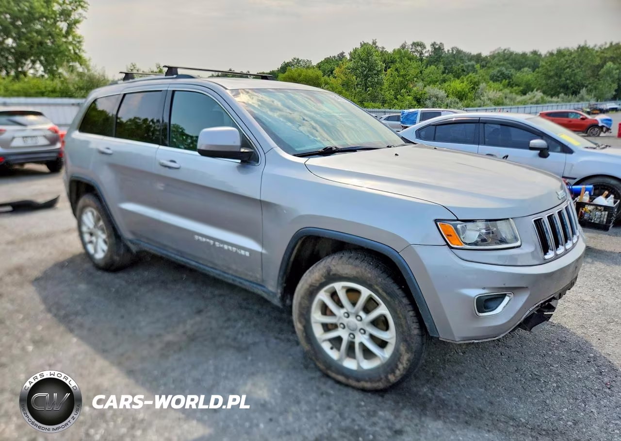 2015 Jeep Grand Cherokee Laredo VIN:1C4RJEAG9FC714035 - 4