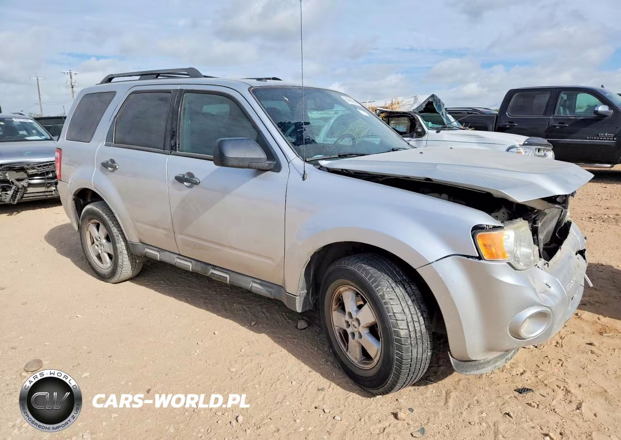 2010 Ford Escape Xlt VIN:1FMCU0D72AKD00651 - 4