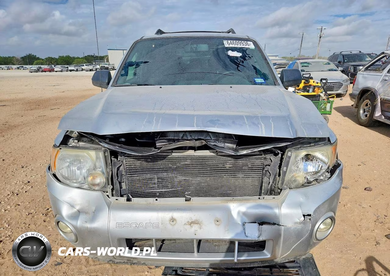 2010 Ford Escape Xlt VIN:1FMCU0D72AKD00651 - 5