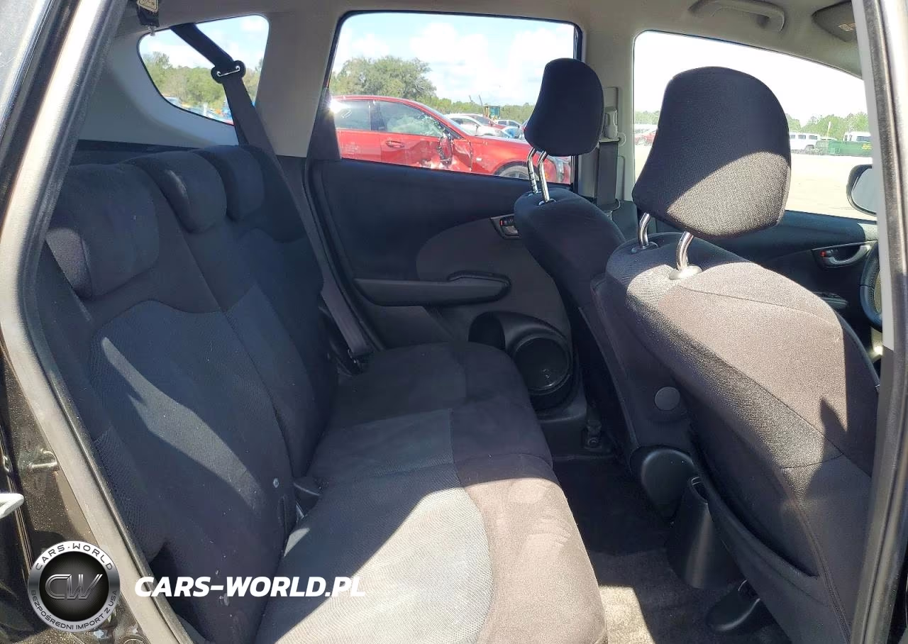 2009 Honda Fit Sport VIN:JHMGE884X9S003719 - 10