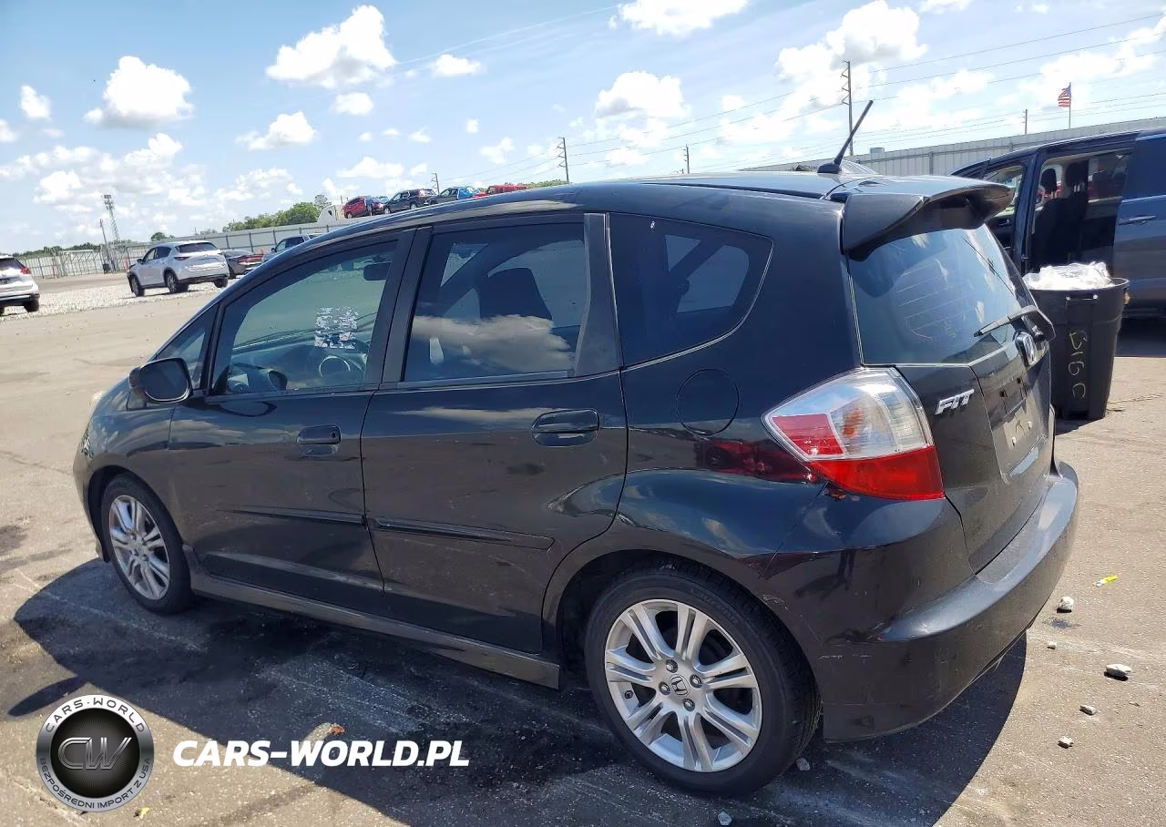 2009 Honda Fit Sport VIN:JHMGE884X9S003719 - 2