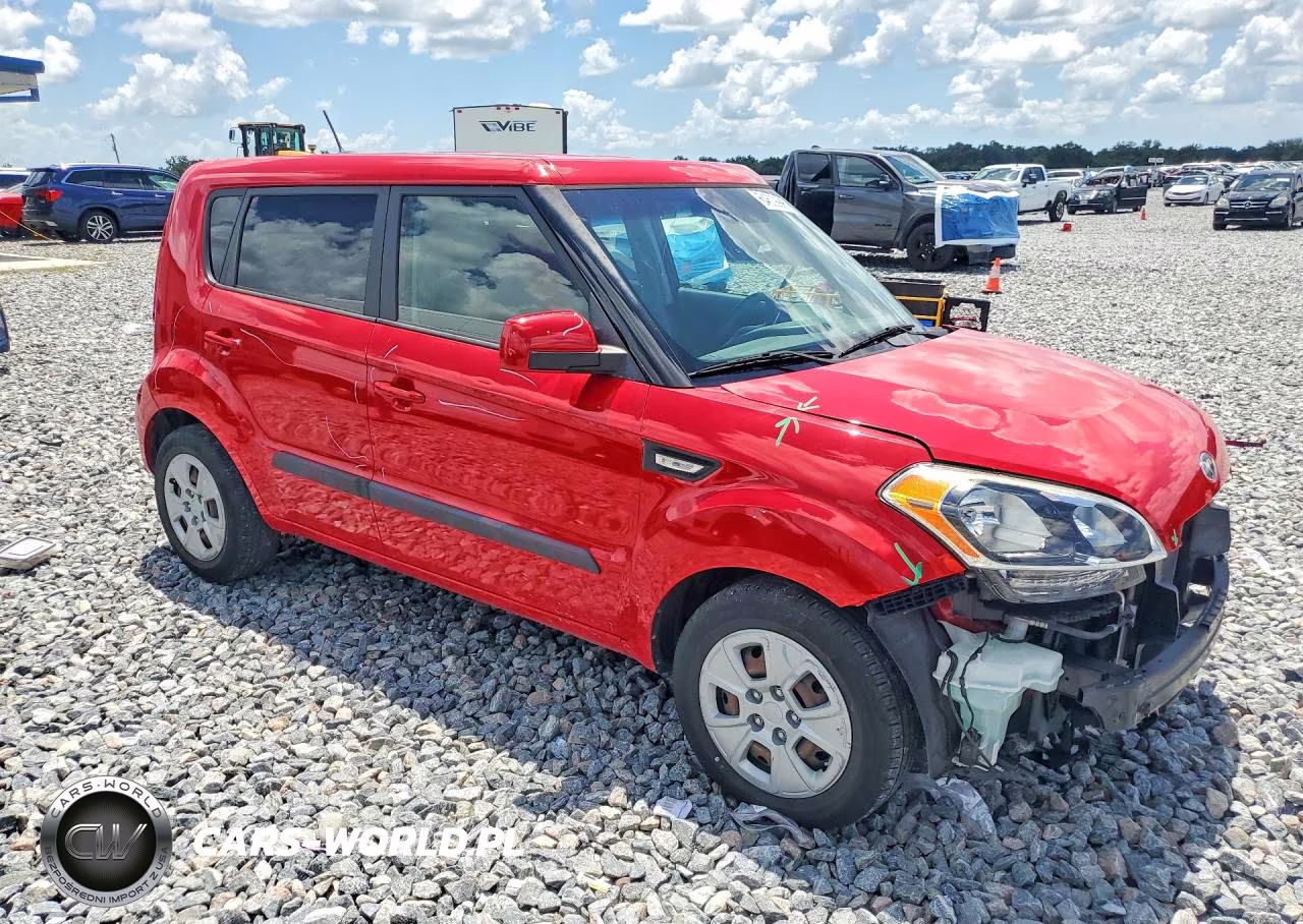 2013 Kia Soul Base VIN:KNDJT2A5XD7630428 - 4