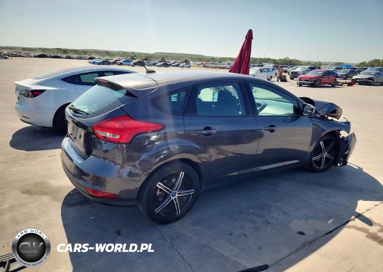 2018 Ford Focus Sel VIN:1FADP3M28JL210961 - 3