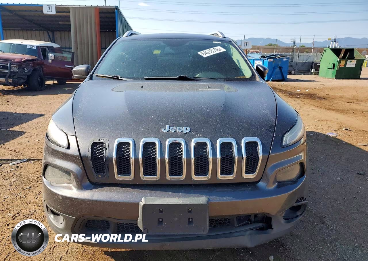 2016 Jeep Cherokee Latitude VIN:1C4PJMCB6GW300617 - 5