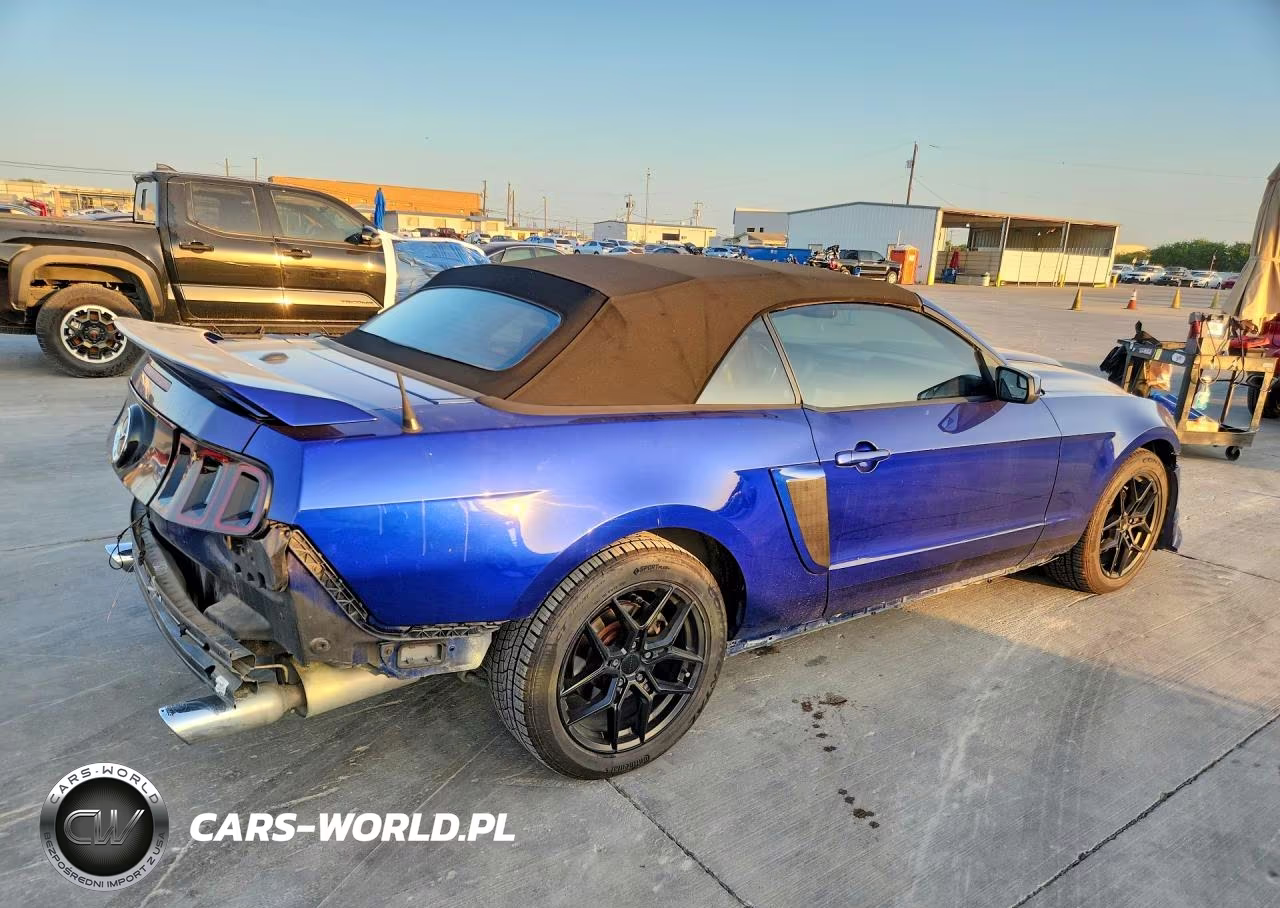 2013 Ford Mustang VIN:1ZVBP8EM2D5250859 - 3