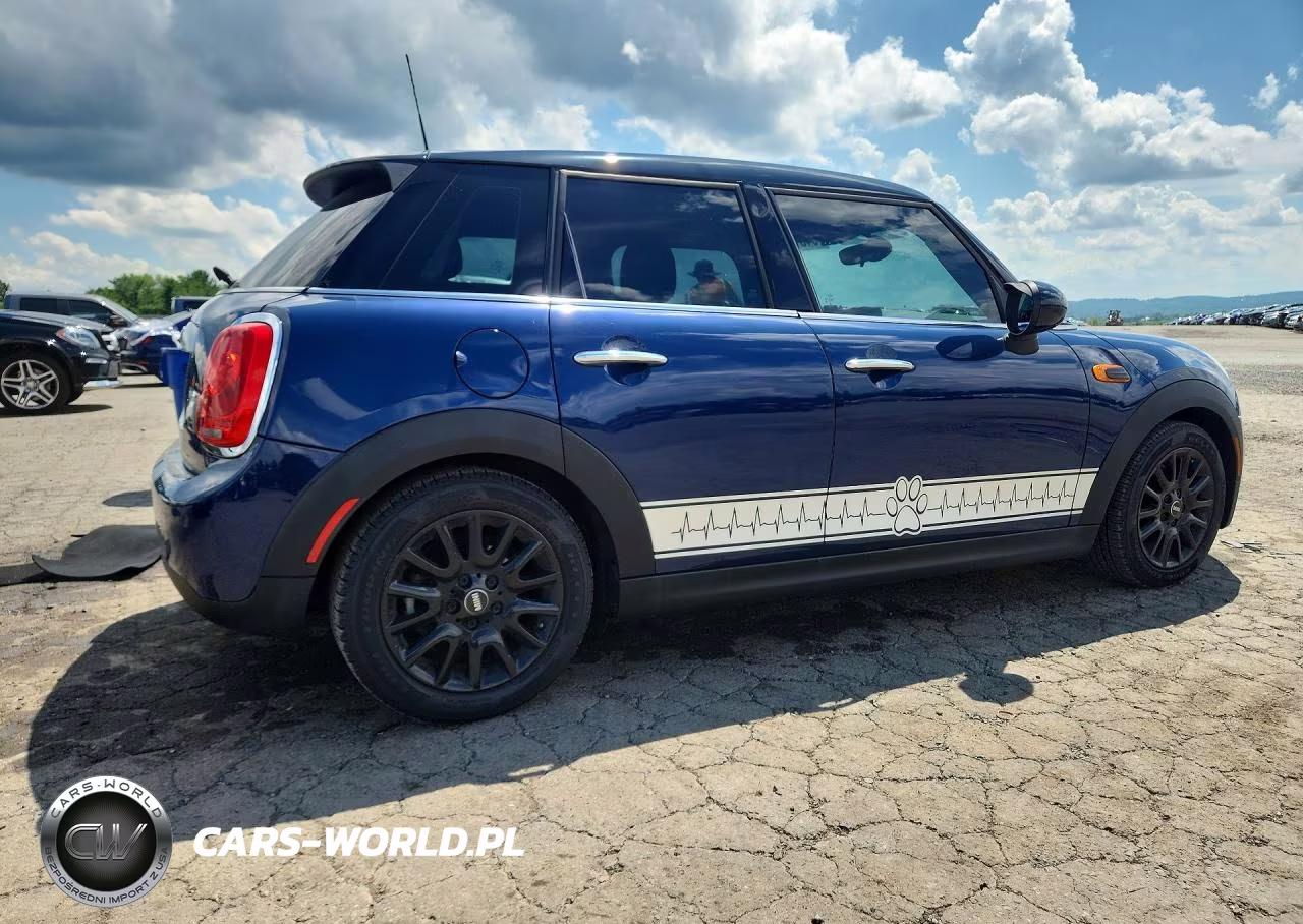 2015 Mini Cooper VIN:WMWXS5C57FT832260 - 3