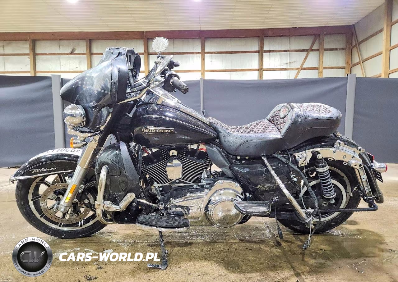 2016 Harley-Davidson Flhtcu Ultra Classic Electra Glide VIN:1HD1FCM16GB606827 - 3