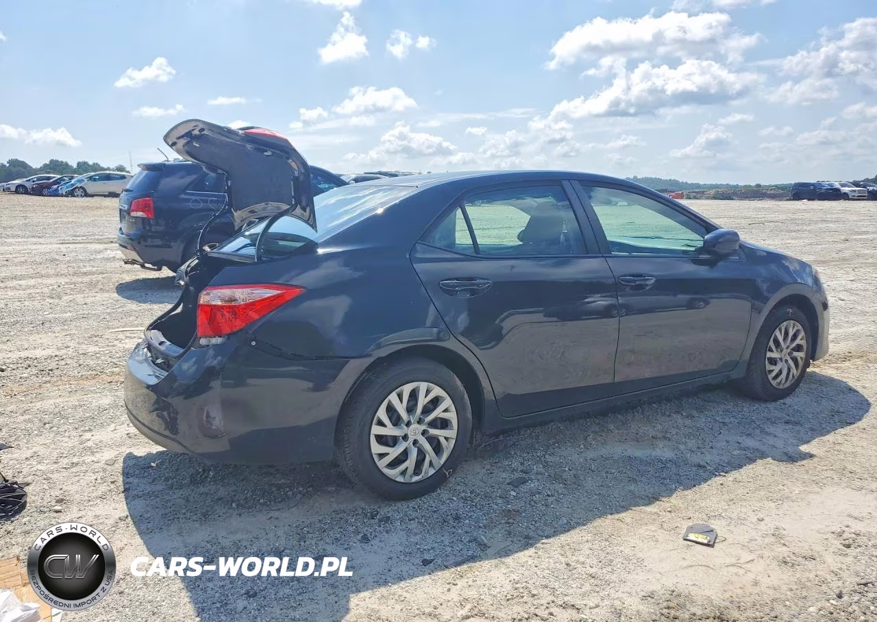 2019 Toyota Corolla Le VIN:5YFBURHE4KP935774 - 3