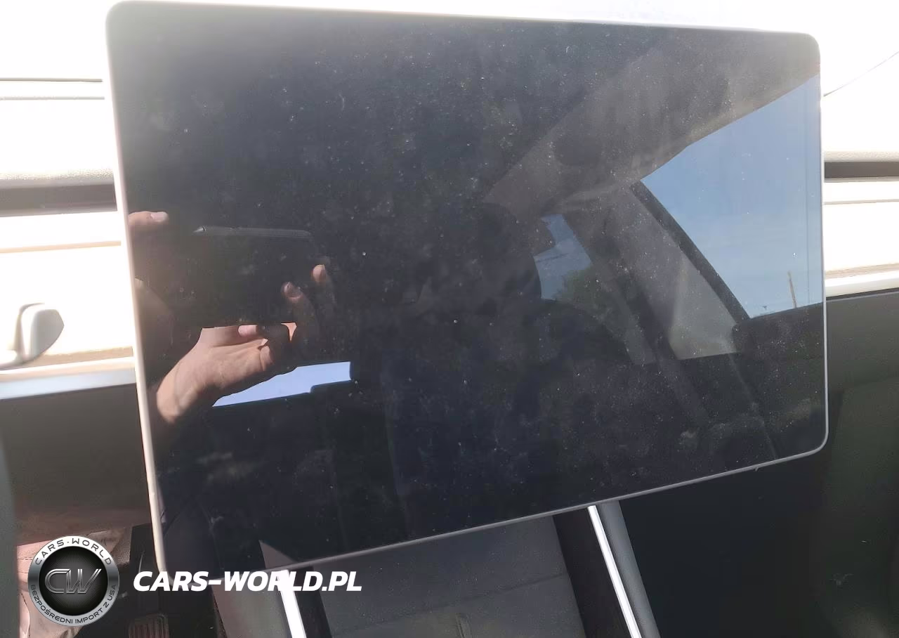 2021 Tesla Model Y VIN:5YJYGDEE1MF074187 - 9