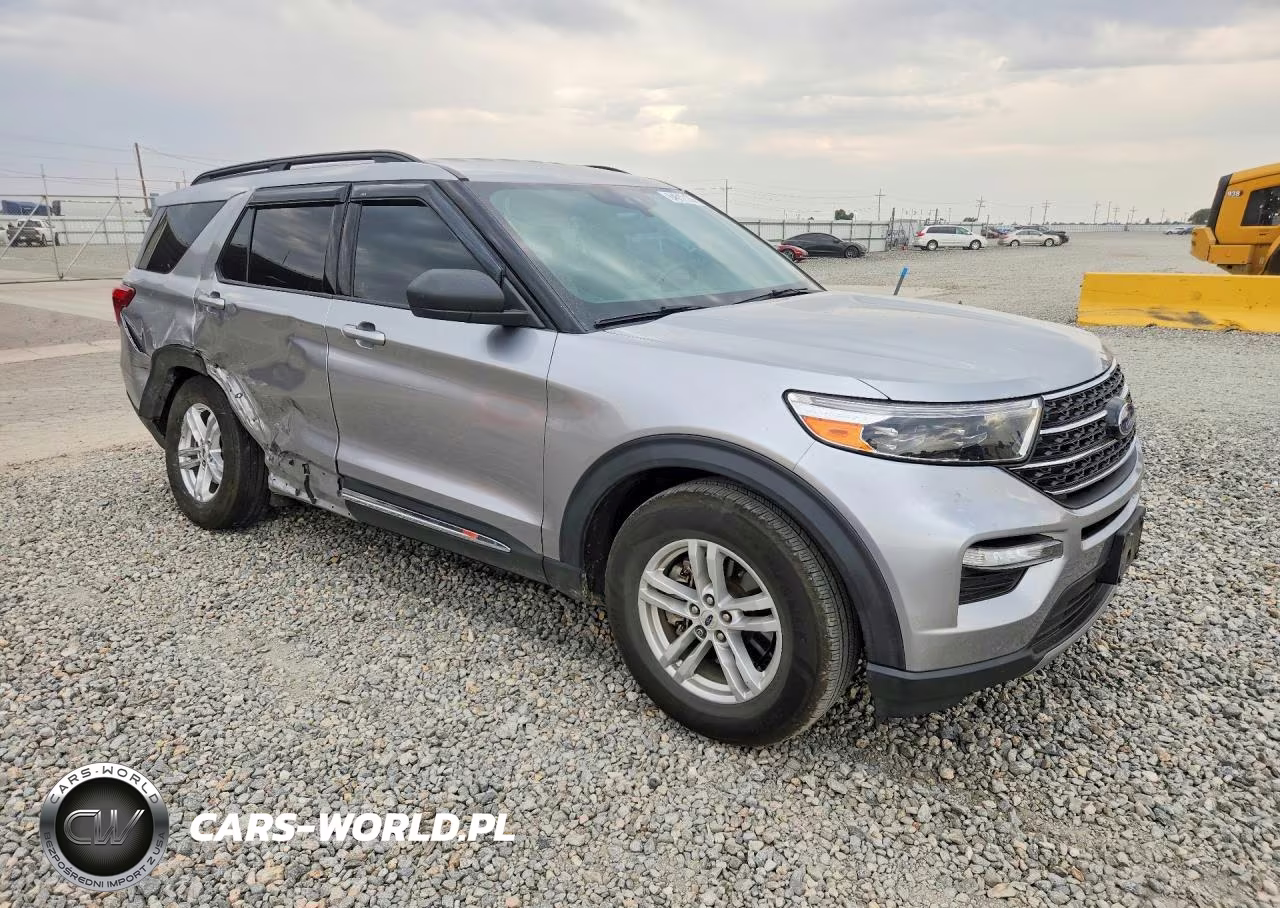 2020 Ford Explorer Xlt VIN:1FMSK8DHXLGA39641 - 4