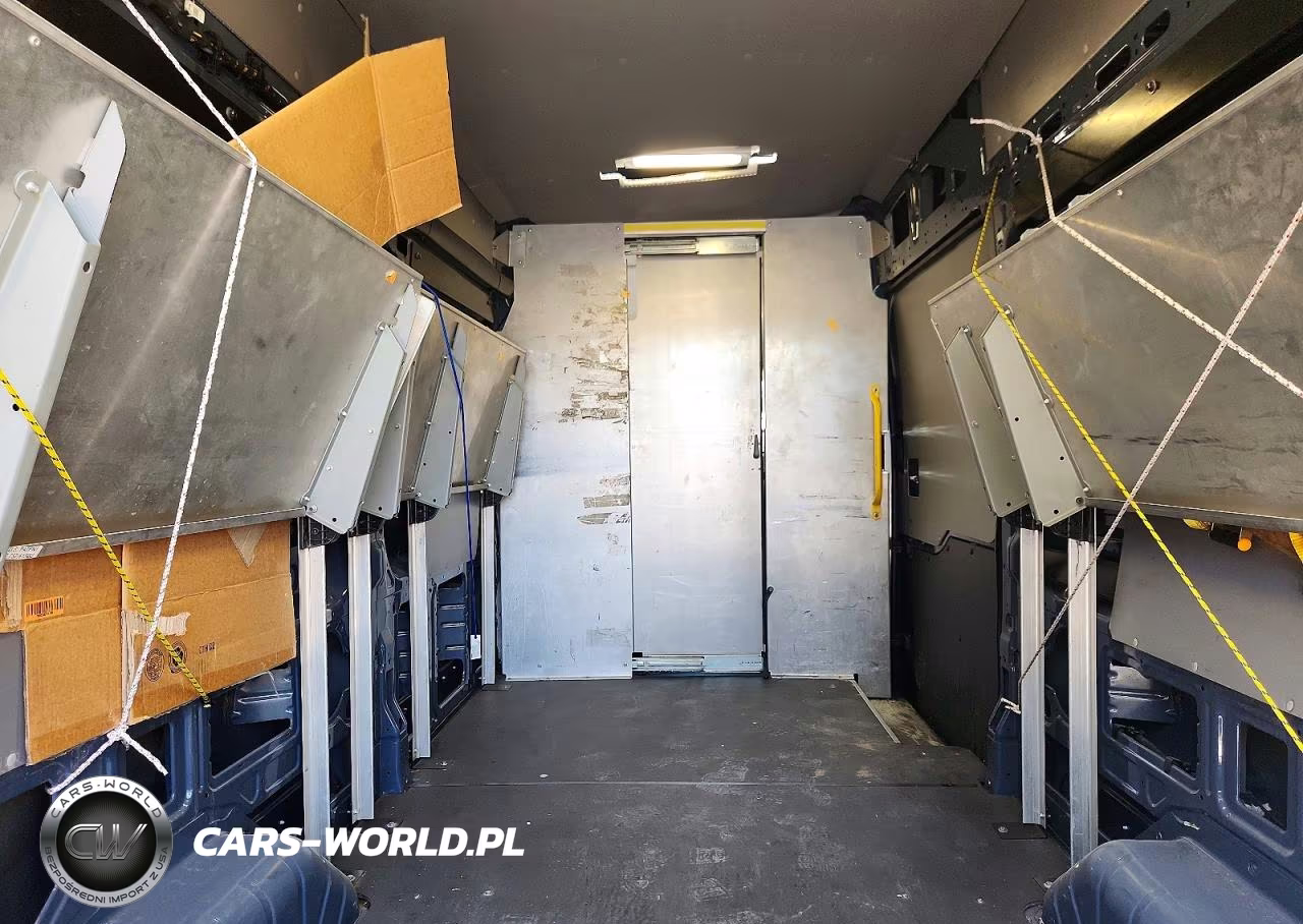2019 Ford Transit T-250 VIN:1FTYR3XM1KKB29388 - 10