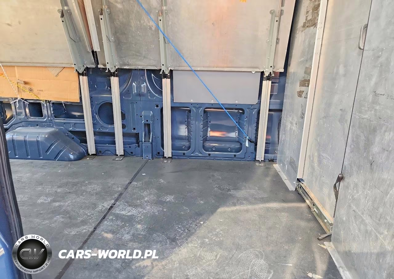 2019 Ford Transit T-250 VIN:1FTYR3XM1KKB29388 - 11