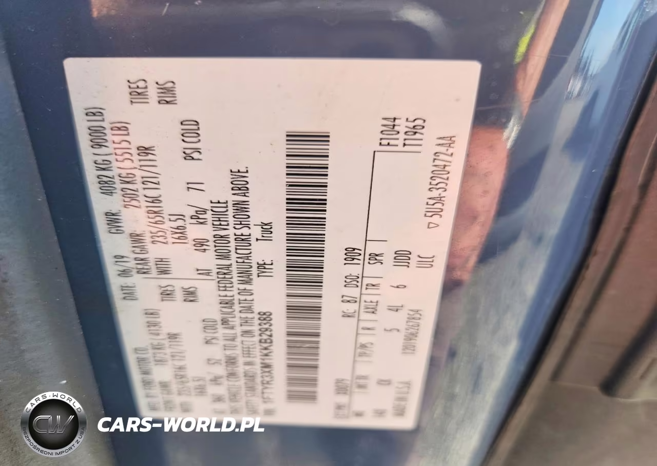 2019 Ford Transit T-250 VIN:1FTYR3XM1KKB29388 - 14