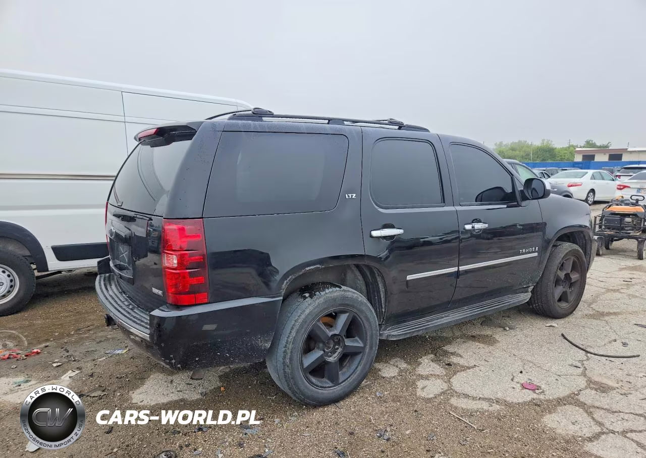 2007 Chevrolet Tahoe C1500 VIN:1GNFC13047J231983 - 3