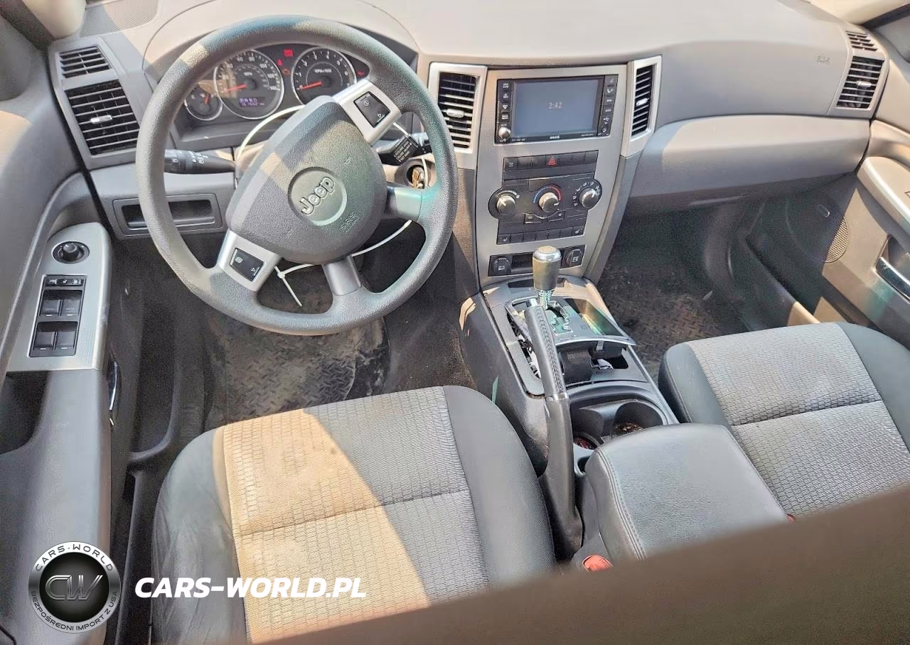 2009 Jeep Grand Cherokee Laredo VIN:1J8GR48K79C549281 - 8