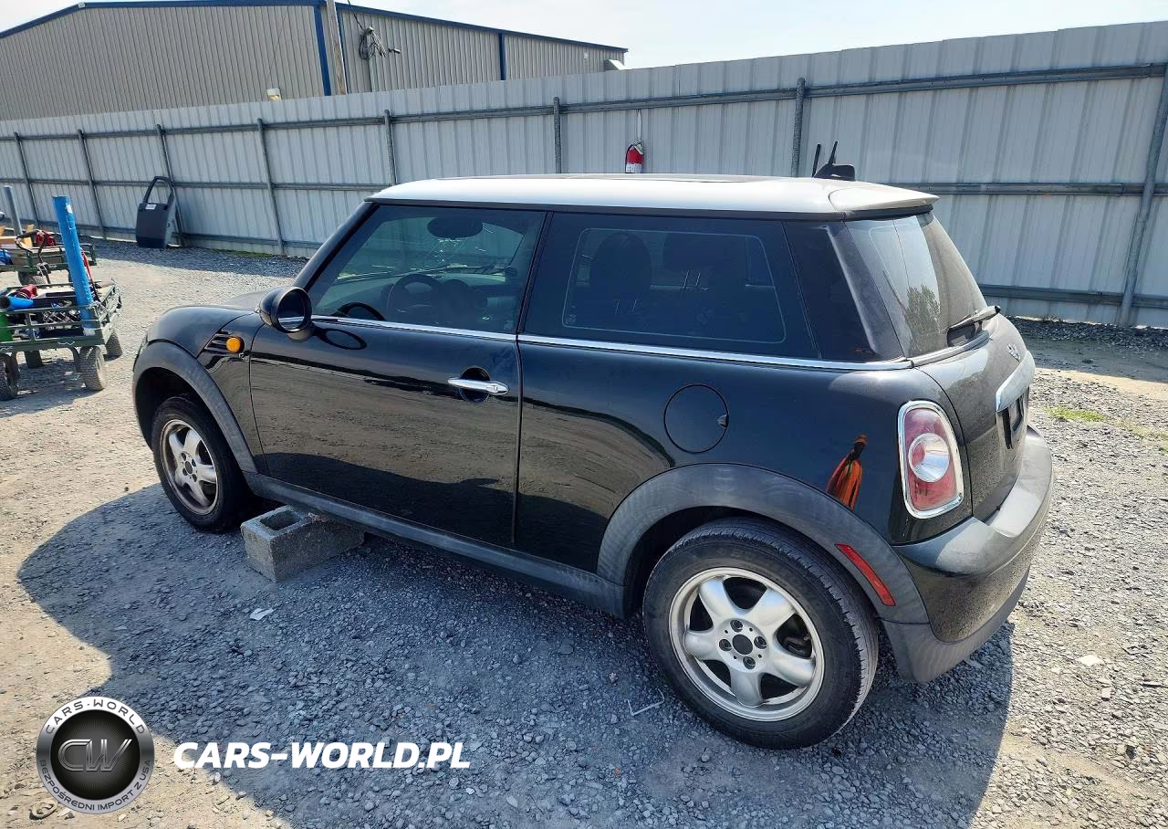 2011 Mini Cooper VIN:WMWSU3C5XBTX97460 - 2