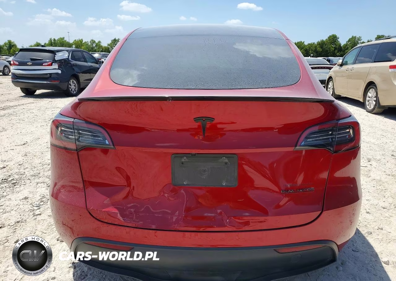 2025 Tesla Model Y VIN:7SAYGAEE9SF247453 - 6