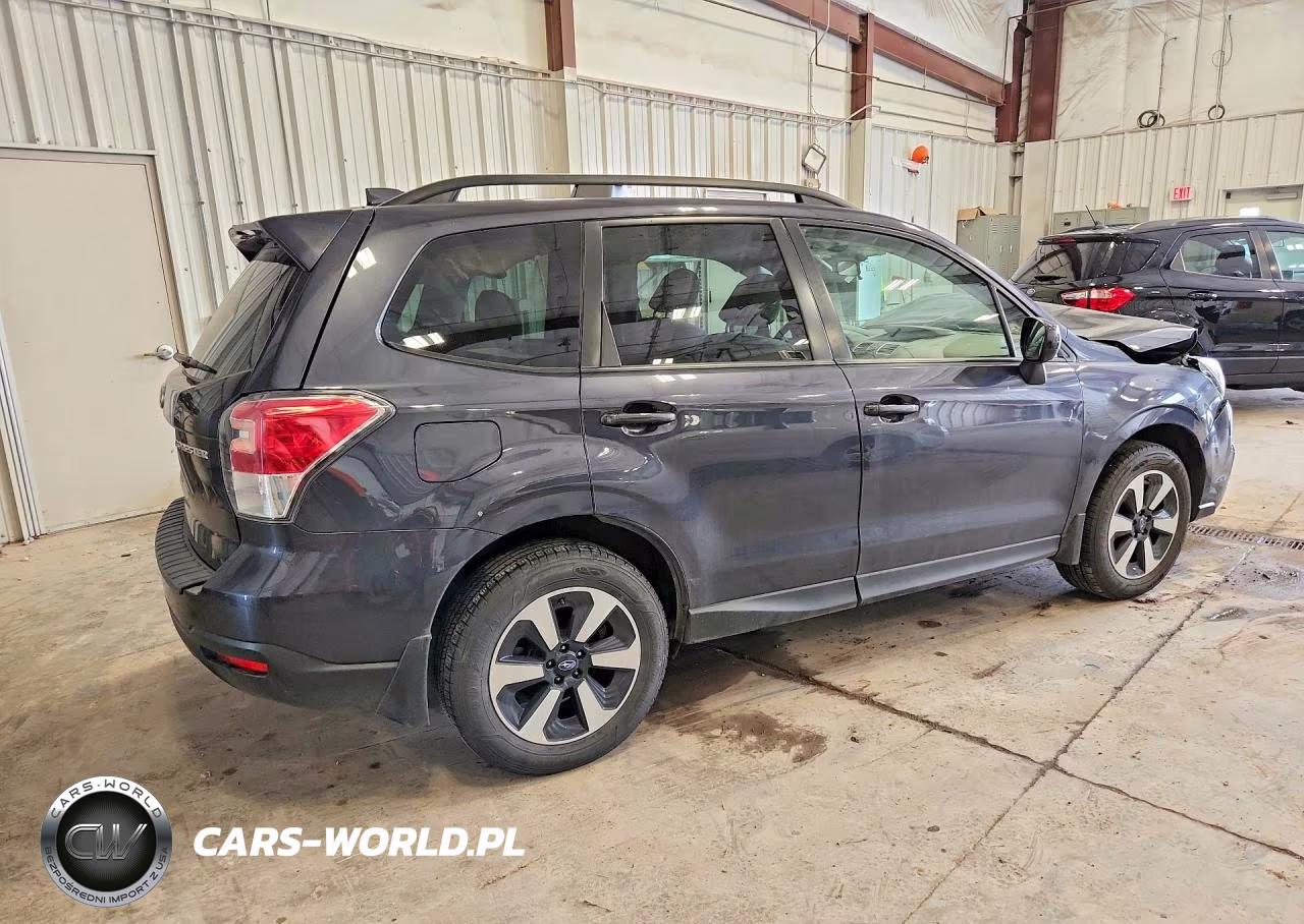 2018 Subaru Forester 2.5I Premium VIN:JF2SJAEC6JG527288 - 3