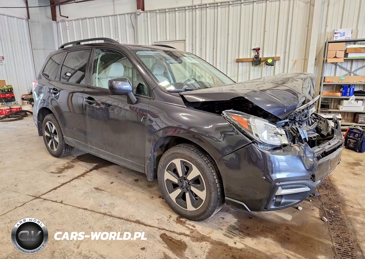 2018 Subaru Forester 2.5I Premium VIN:JF2SJAEC6JG527288 - 4