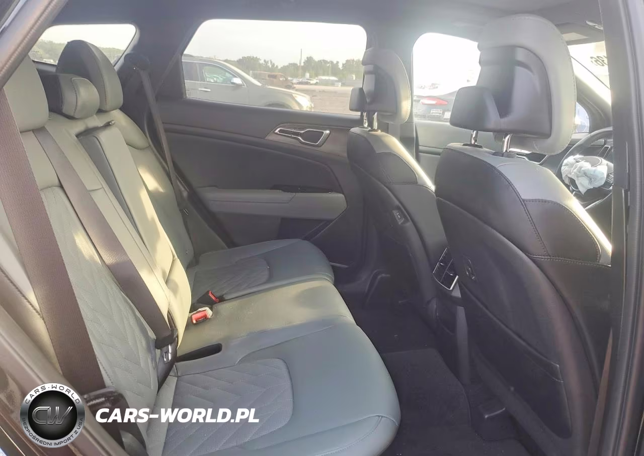 2025 Kia Sportage X Line VIN:5XYK6CDF3SG324242 - 11