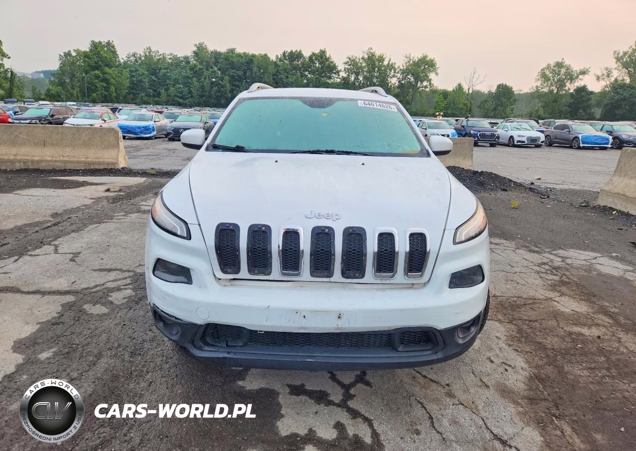 2014 Jeep Cherokee Latitude VIN:1C4PJMCB7EW165953 - 5