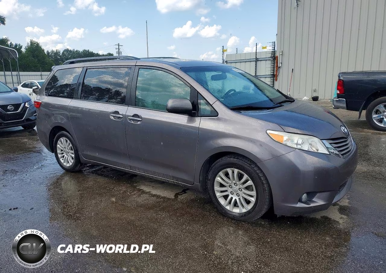 2015 Toyota Sienna Xle 8-Passenger VIN:5TDYK3DC5FS655635 - 4