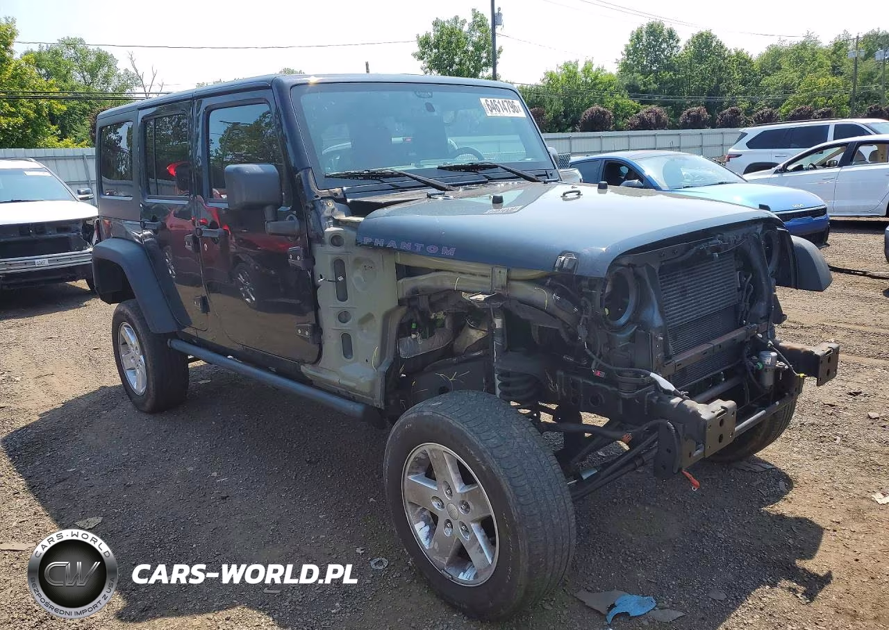 2015 Jeep Wrangler Unlimited Sport VIN:1C4BJWDG5FL663247 - 4