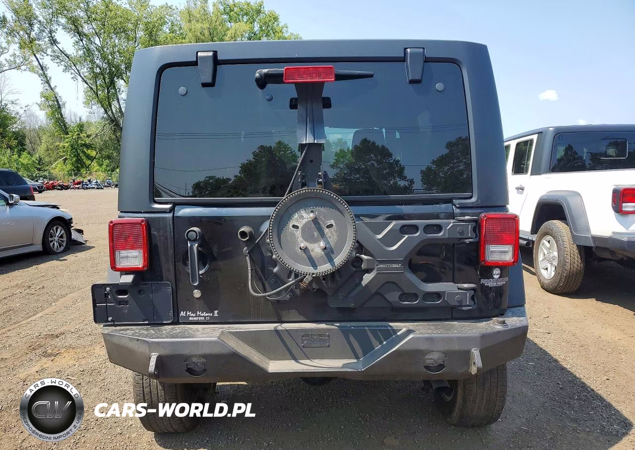 2015 Jeep Wrangler Unlimited Sport VIN:1C4BJWDG5FL663247 - 6