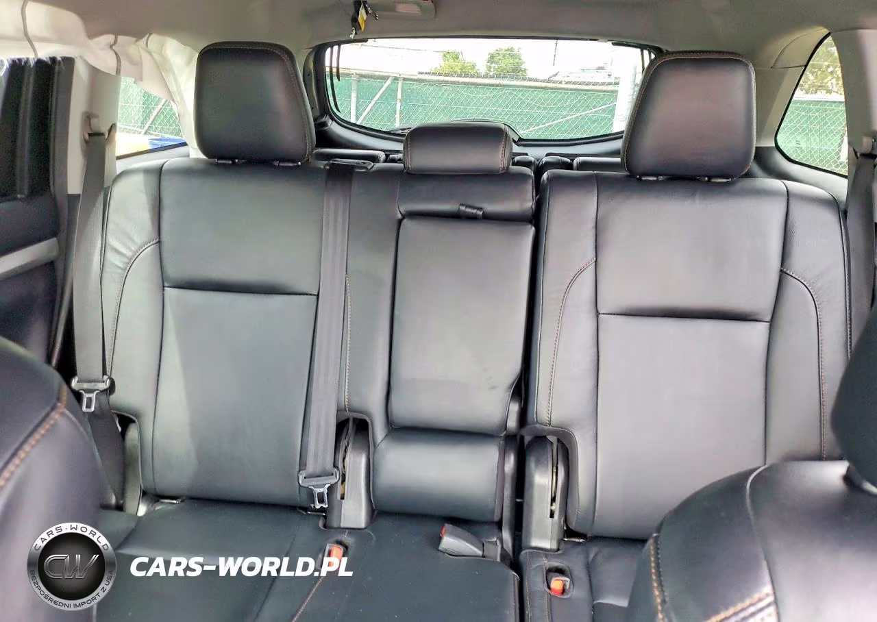 2018 Toyota Highlander Xle VIN:5TDJZRFH4JS534807 - 10