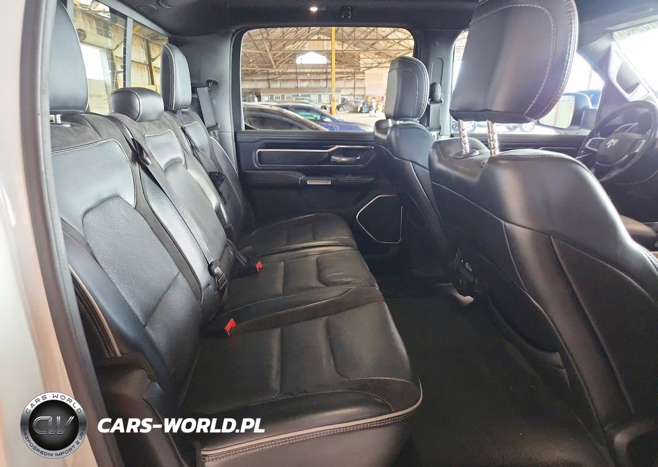 2019 Ram 1500 Laramie VIN:1C6RREJT9KN858289 - 10