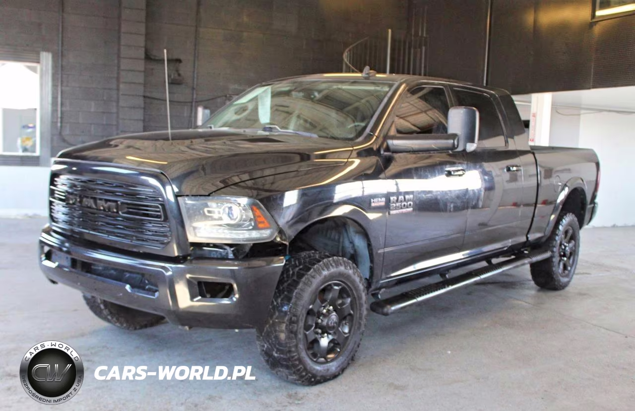 2018 Ram 2500 Laramie VIN:3C6UR5NJ1JG192443 - 2